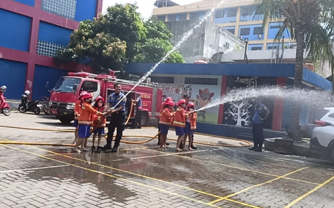 STUDY LAPANGAN KELAS 4 – GOES TO FIRE STATION
