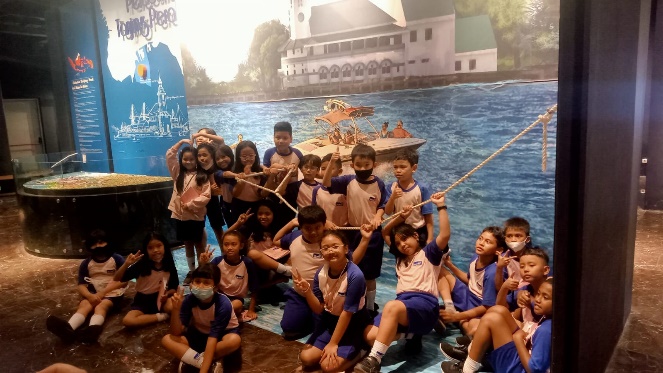 STUDI LAPANGAN KELAS 3 KE MUSEUM MARITIM INDONESIA